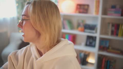 Em -  online show from 23, 1, 2025