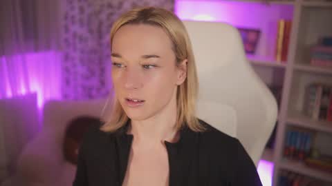 Em -  online show from 27, 1, 2025