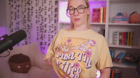 Em -  online show from 6, 2, 2025