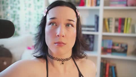 Em -  online show from 28, 2, 2025