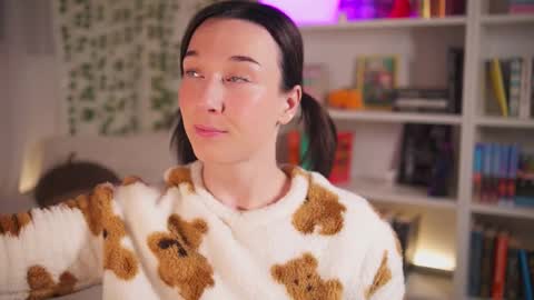 Em -  online show from 2, 3, 2025