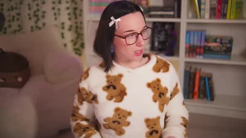 Em -  online show from 3, 3, 2025