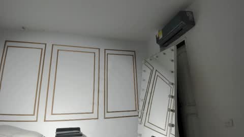 emily_gaviria1 online show from 19, 3, 2026