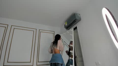 emily_gaviria1 online show from 21, 3, 2026