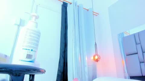 Emi  online show from 17, 1, 2025