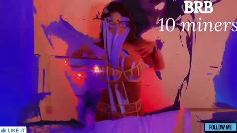 Snapshot of emily_gin chatting on 17, 4, 2026 EMILY online show from 17, 4, 2026