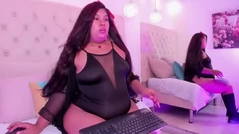 Snapshot of emily_johnsonn_ chatting on 1, 8, 2026 Emily Johnson online show from 1, 8, 2026
