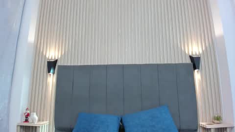 emily_jonhson online show from 22, 12, 2025