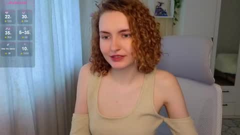 Snapshot of emily_lune chatting on 31, 5, 2026 Emily online show from 31, 5, 2026