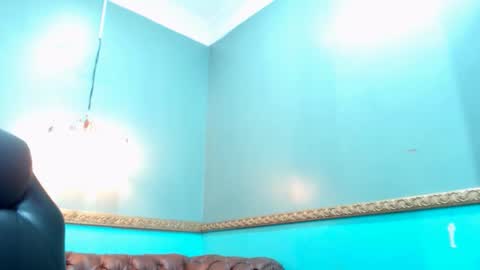 emily_manzur online show from 9, 6, 2026