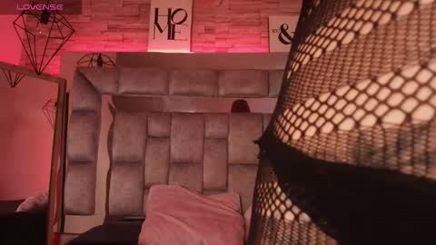     online show from 12, 10, 2025