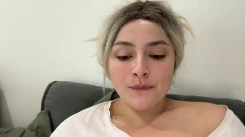 emily_morning_dew online show from 9, 9, 2025