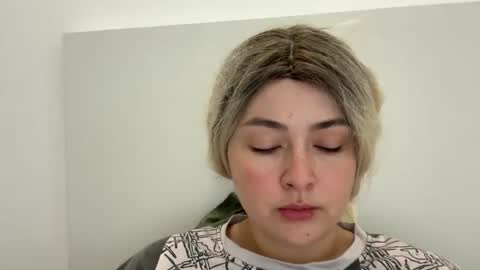 emily_morning_dew online show from 28, 10, 2025