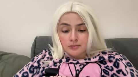 emily_morning_dew online show from 7, 11, 2025