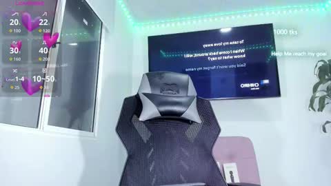 emily_palmeer online show from 14, 10, 2025