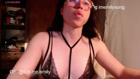 emily_pearl_ online show from 26, 5, 2026