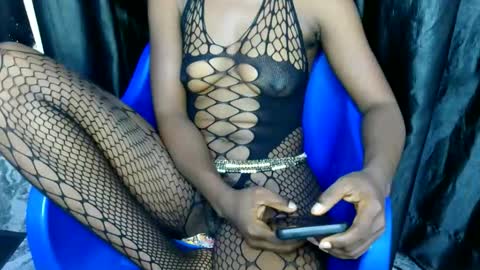 Snapshot of emily_pussy19 chatting on 21, 5, 2026 emily_pussy19 online show from 21, 5, 2026