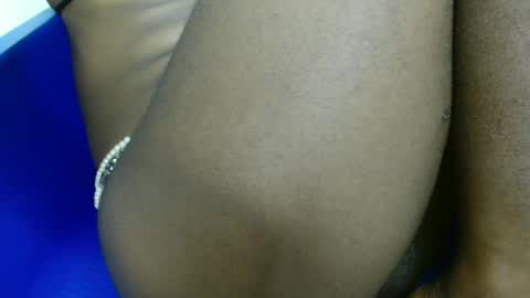 Snapshot of emily_pussy19 chatting on 26, 5, 2026 emily_pussy19 online show from 26, 5, 2026