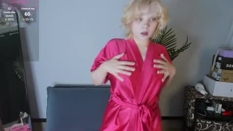 emily_relishh online show from 18, 2, 2026