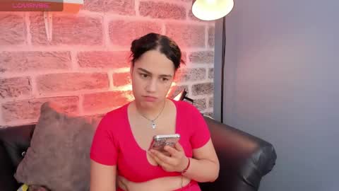 Snapshot of emily_roberts1 chatting on 18, 1, 2025 Emily online show from 18, 1, 2025