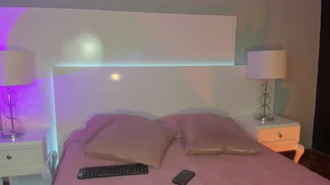 Snapshot of emily_roberts1 chatting on 14, 2, 2025 Emily online show from 14, 2, 2025