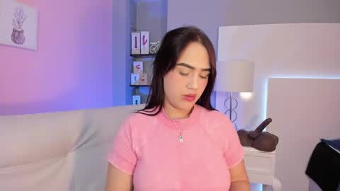Snapshot of emily_roberts1 chatting on 19, 2, 2025 Emily online show from 19, 2, 2025
