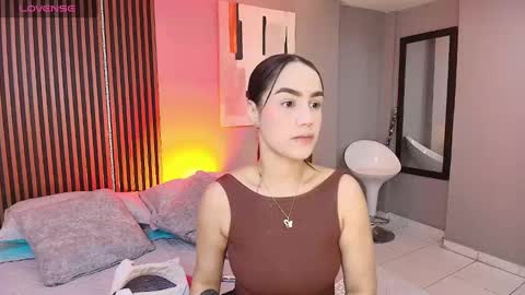Snapshot of emily_roberts1 chatting on 1, 10, 2025 Emily online show from 1, 10, 2025