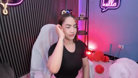 Snapshot of emily_roberts1 chatting on 1, 11, 2025 Emily online show from 1, 11, 2025