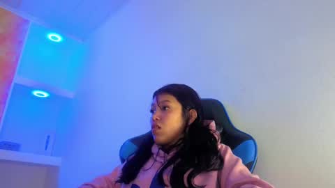 Snapshot of emily_rosse04 chatting on 30, 9, 2025 online show from 30, 9, 2025
