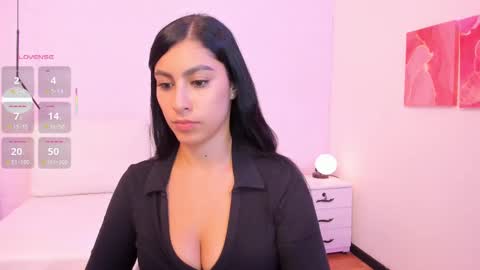 Snapshot of emily_roux chatting on 10, 9, 2025  EMILY  online show from 10, 9, 2025