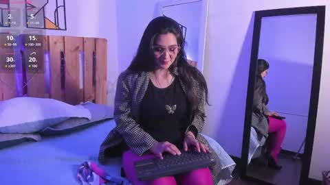 Snapshot of emily_sartre chatting on 14, 5, 2026 Emilly online show from 14, 5, 2026