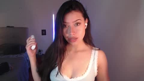 Snapshot of emily_swan_04 chatting on 15, 1, 2025 Emily  Swan online show from 15, 1, 2025