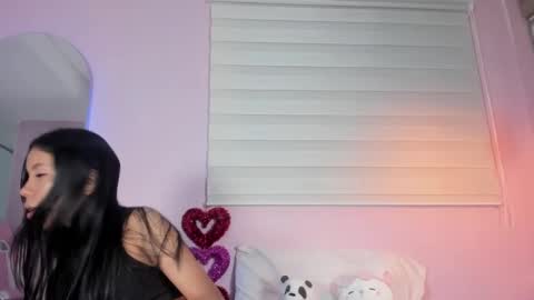 Snapshot of emily_sweett12 chatting on 7, 3, 2025 Emily online show from 7, 3, 2025