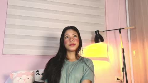 Snapshot of emily_sweett12 chatting on 10, 9, 2025 Emily online show from 10, 9, 2025