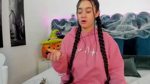 Emilyyy online show from 24, 10, 2025