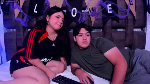 Snapshot of emilyandrew_ chatting on 30, 10, 2025 Amily Andrew online show from 30, 10, 2025