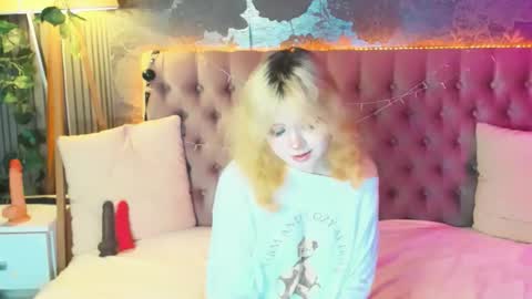 Baby Emelli online show from 25, 5, 2026