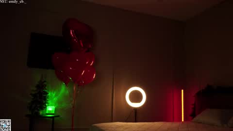 Snapshot of emilybatee chatting on 15, 2, 2025 emilybatee online show from 15, 2, 2025