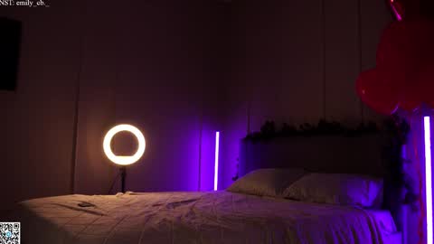 Snapshot of emilybatee chatting on 24, 2, 2025 emilybatee online show from 24, 2, 2025