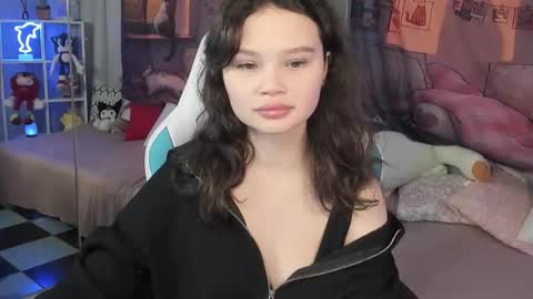 Emilyhaves online show from 25, 11, 2025
