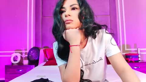 Snapshot of emilycolle_ chatting on 10, 3, 2025 Emily online show from 10, 3, 2025