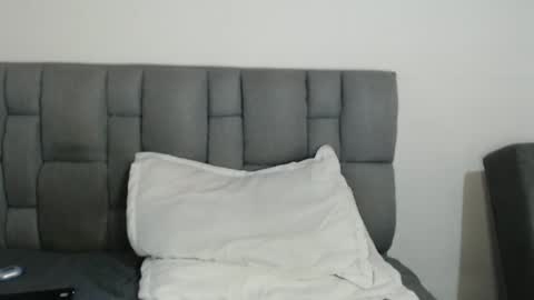 Snapshot of emilycute_18 chatting on 6, 2, 2025 emily online show from 6, 2, 2025