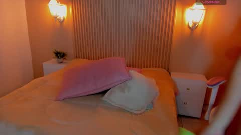 EMILY online show from 9, 11, 2025