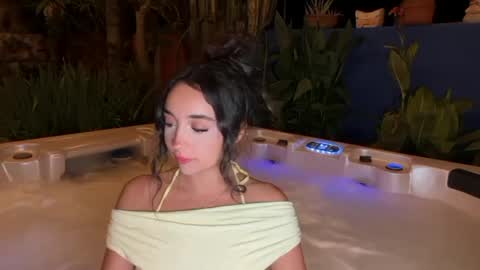 emilyfawn online show from 16, 4, 2026