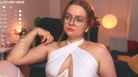 Snapshot of emilyforelsket chatting on 21, 12, 2024 Emily online show from 21, 12, 2024