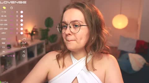 Snapshot of emilyforelsket chatting on 22, 12, 2024 Emily online show from 22, 12, 2024