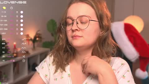 Snapshot of emilyforelsket chatting on 26, 12, 2024 Emily online show from 26, 12, 2024