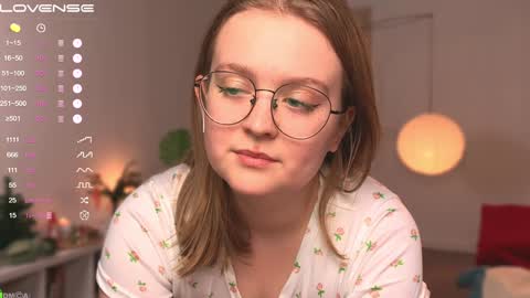 Snapshot of emilyforelsket chatting on 2, 1, 2025 Emily online show from 2, 1, 2025