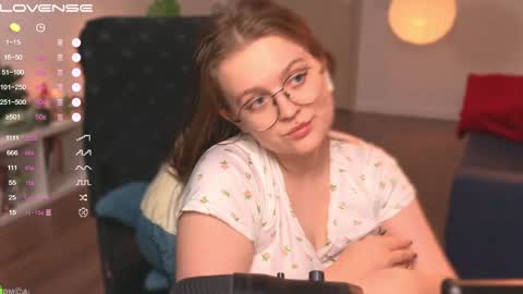 Snapshot of emilyforelsket chatting on 2, 1, 2025 Emily online show from 2, 1, 2025