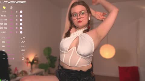 Snapshot of emilyforelsket chatting on 5, 1, 2025 Emily online show from 5, 1, 2025